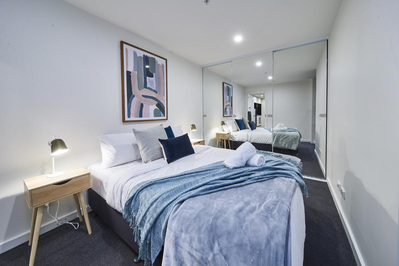 Mega Style Apartments The International Melbourne City Exterior foto