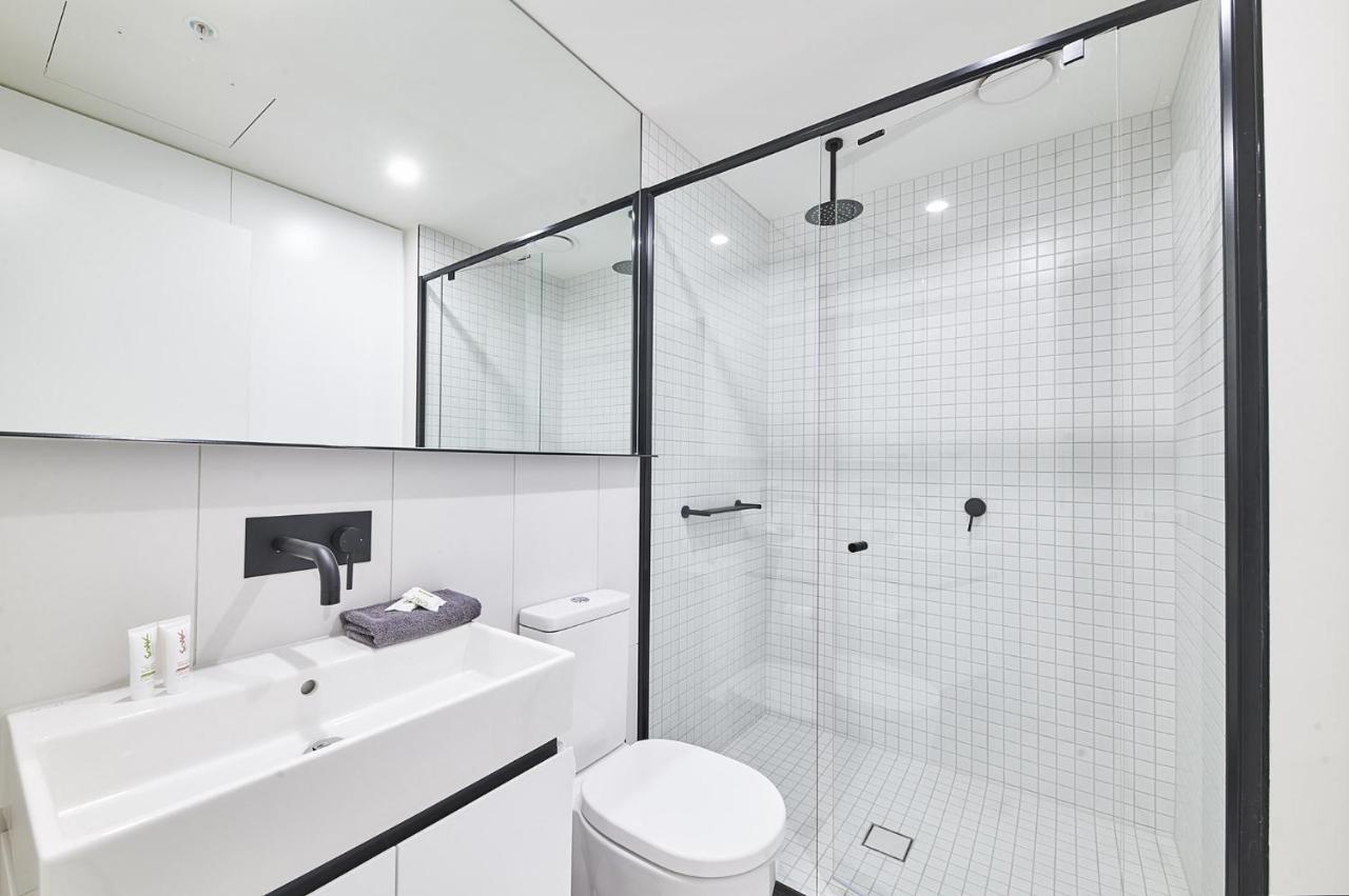 Mega Style Apartments The International Melbourne City Exterior foto