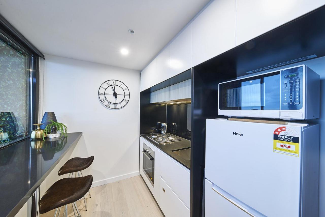 Mega Style Apartments The International Melbourne City Exterior foto