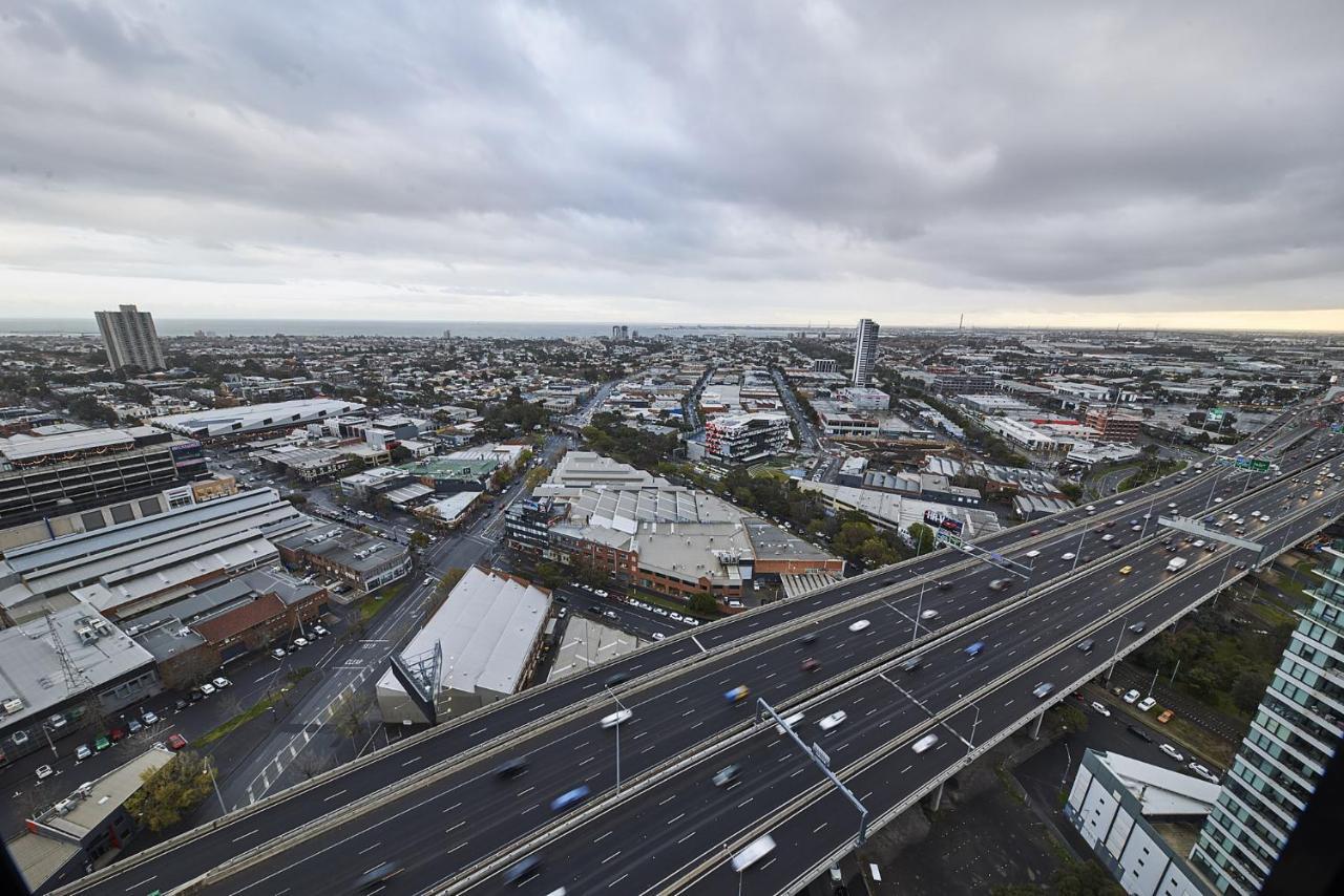 Mega Style Apartments The International Melbourne City Exterior foto