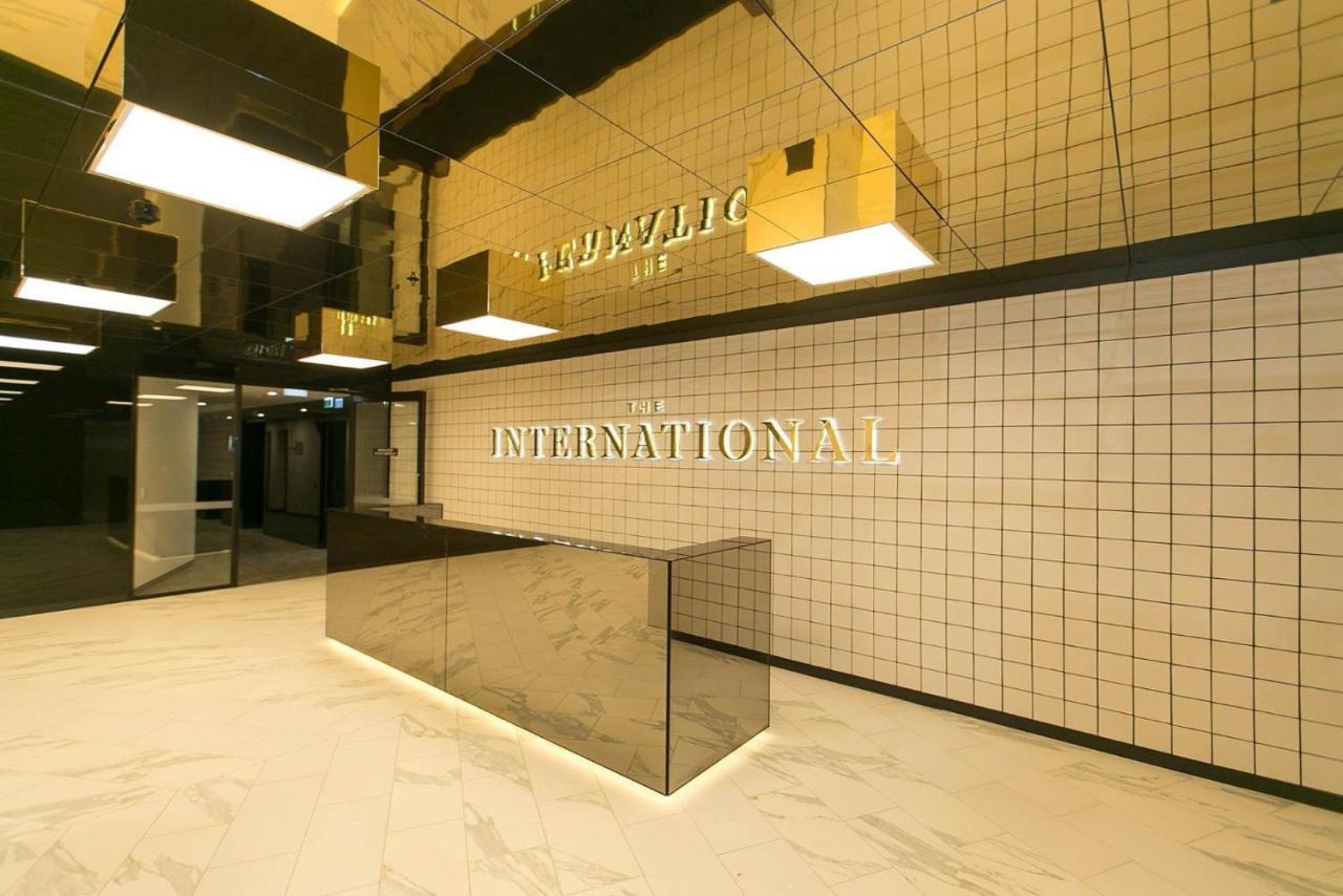 Mega Style Apartments The International Melbourne City Exterior foto