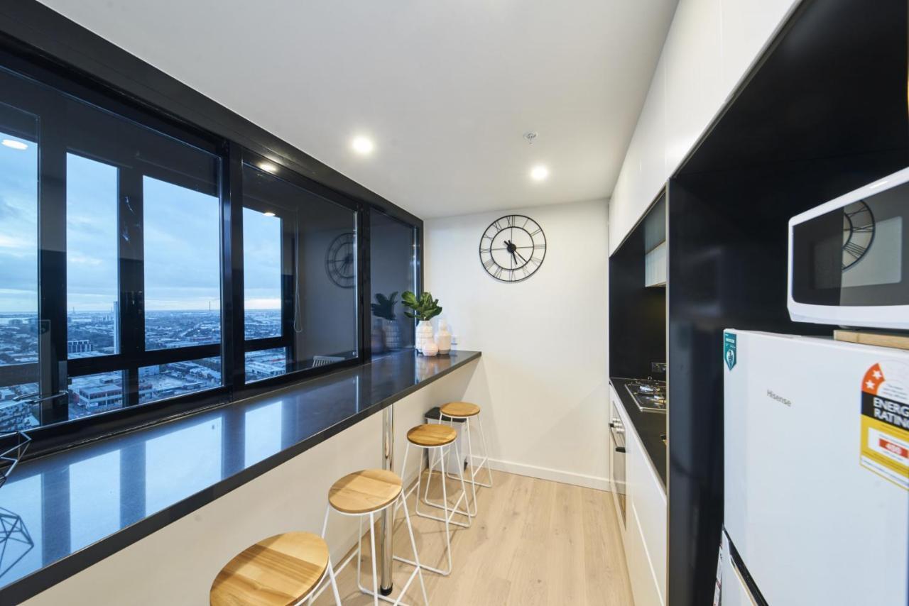 Mega Style Apartments The International Melbourne City Exterior foto
